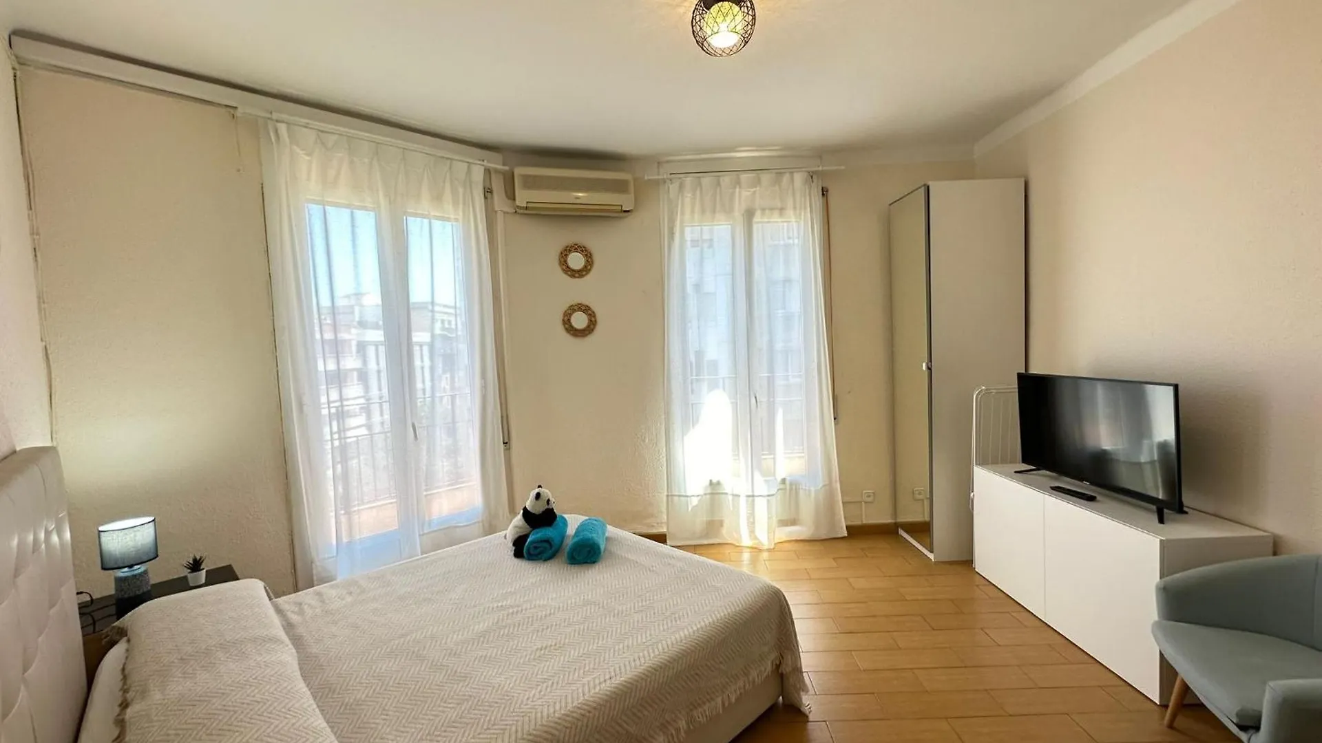 Alojamiento Valencia Barcelona Bed & Breakfast